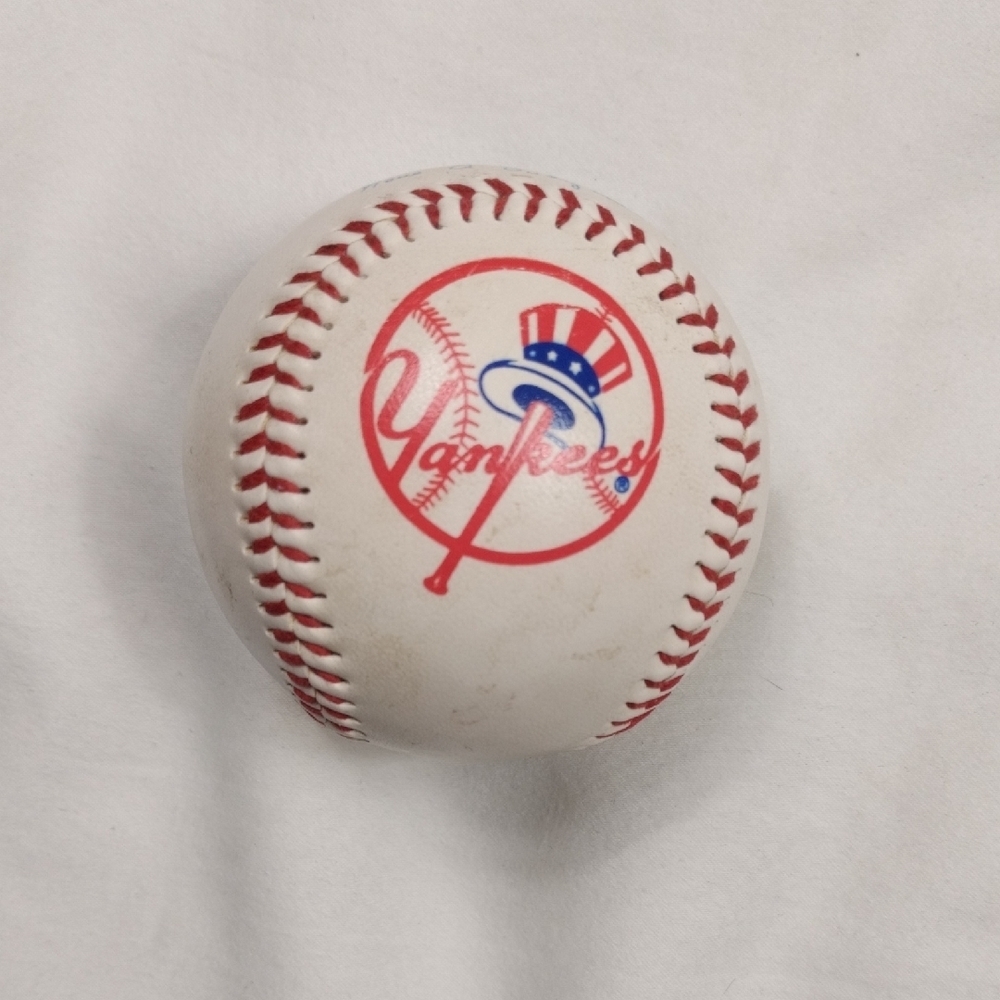 Yankees Rawlings Official American League Baseball 1997 with Red Stitching